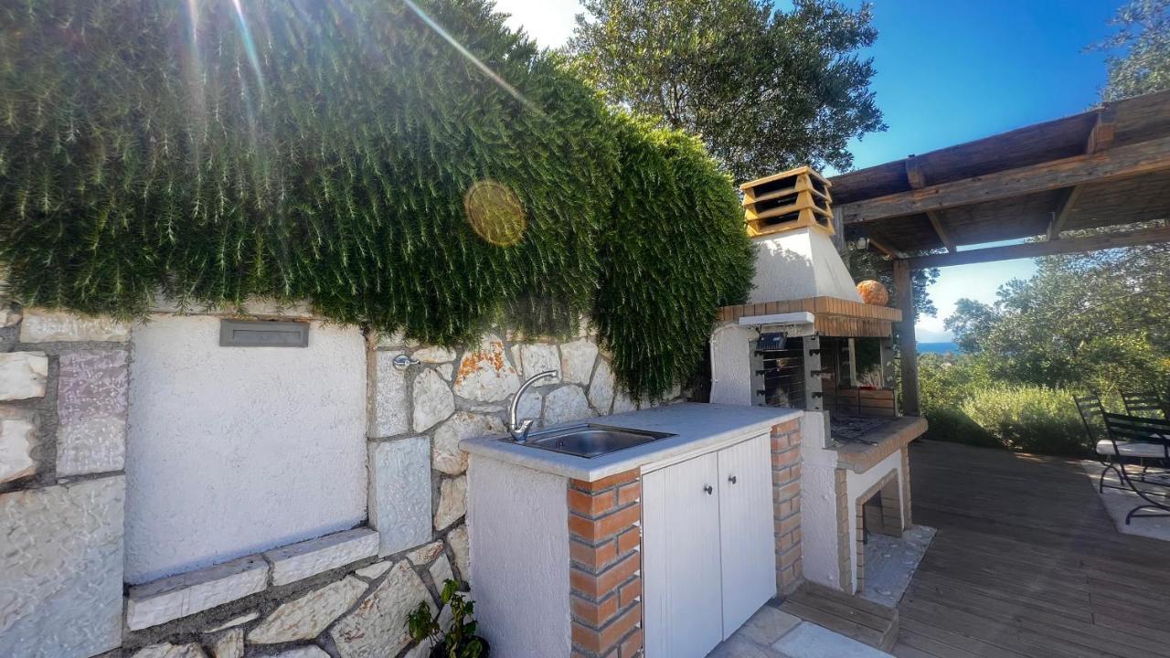 Villa Sania Kassiopi Exterior photo